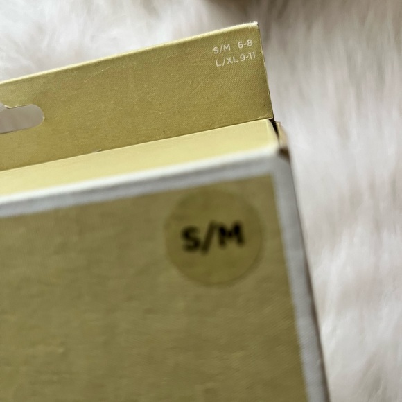 Micheal Kors Boot Socks - Picture 5 of 7